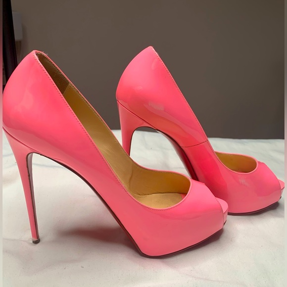 Light pink heels with a chunky heel Size... - Depop